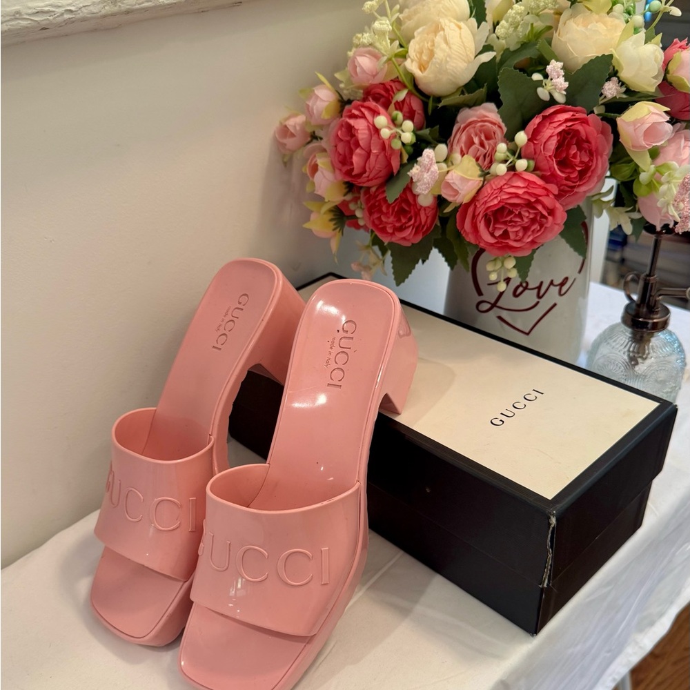 Gucci Women's Pink Rubber Slide Mule Sandals